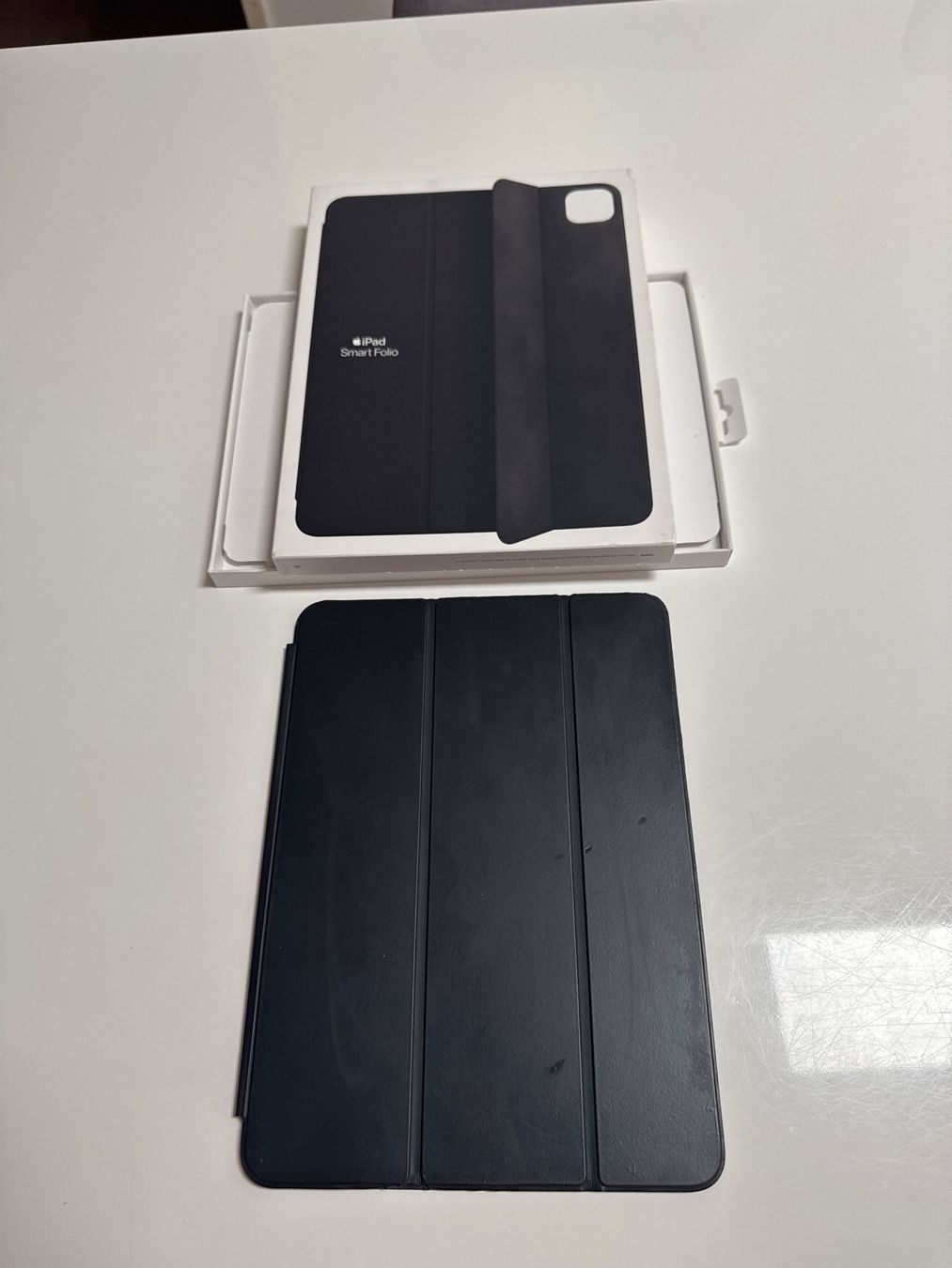 Apple Covers & Taschen: ORIGINAL APPLE IPAD PRO 11 SMART FOLIO BLACK – Gebraucht aus Frauenfeld von iphone6 4