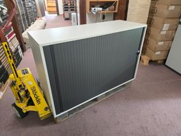 schöner Lateralschrank mit Schlüssel 120x44cm H: 76cm