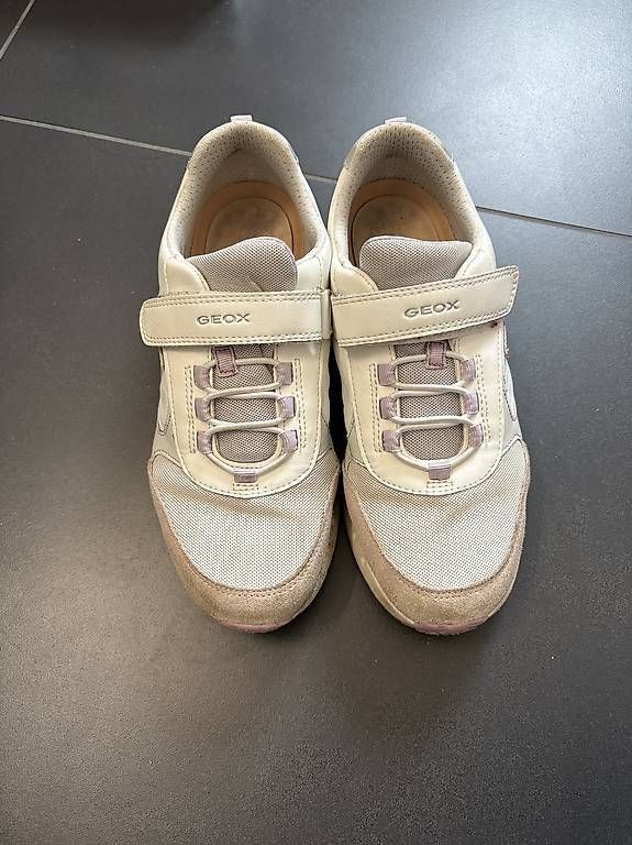 Geox Scarpe per ragazze: Geox Schuhe Grösse 39 – Usato da Münchenstein venduto da Miresolese