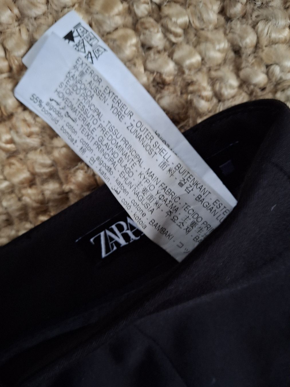 Zara Gonne: Jupe à franges Zara noire M – Usato da Lausanne venduto da Cognitia 3