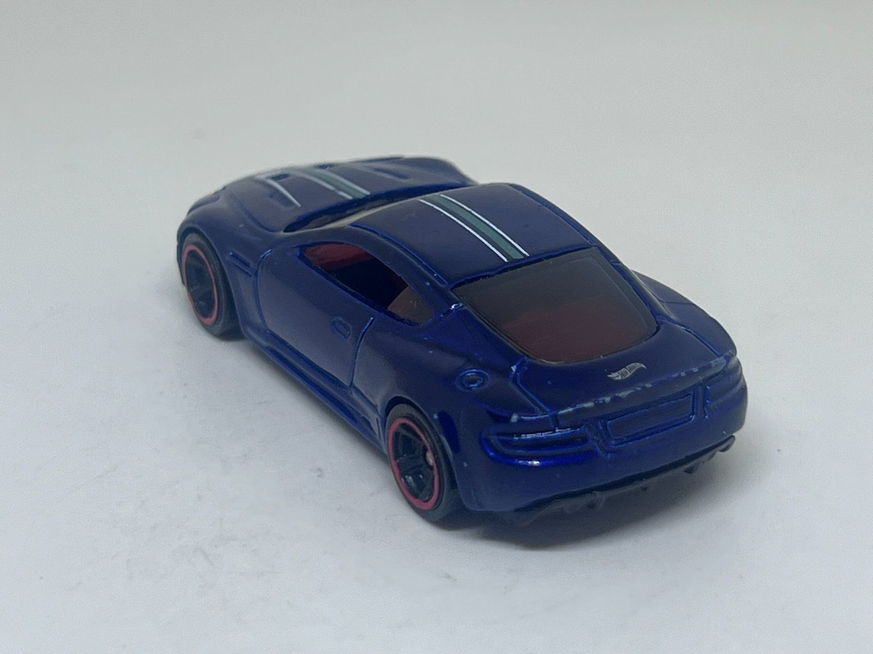 Hot Wheels Modellini d'auto: Hot Wheels Aston Martin DBS #501 – Usato da Wildegg venduto da LaaBoutique 2