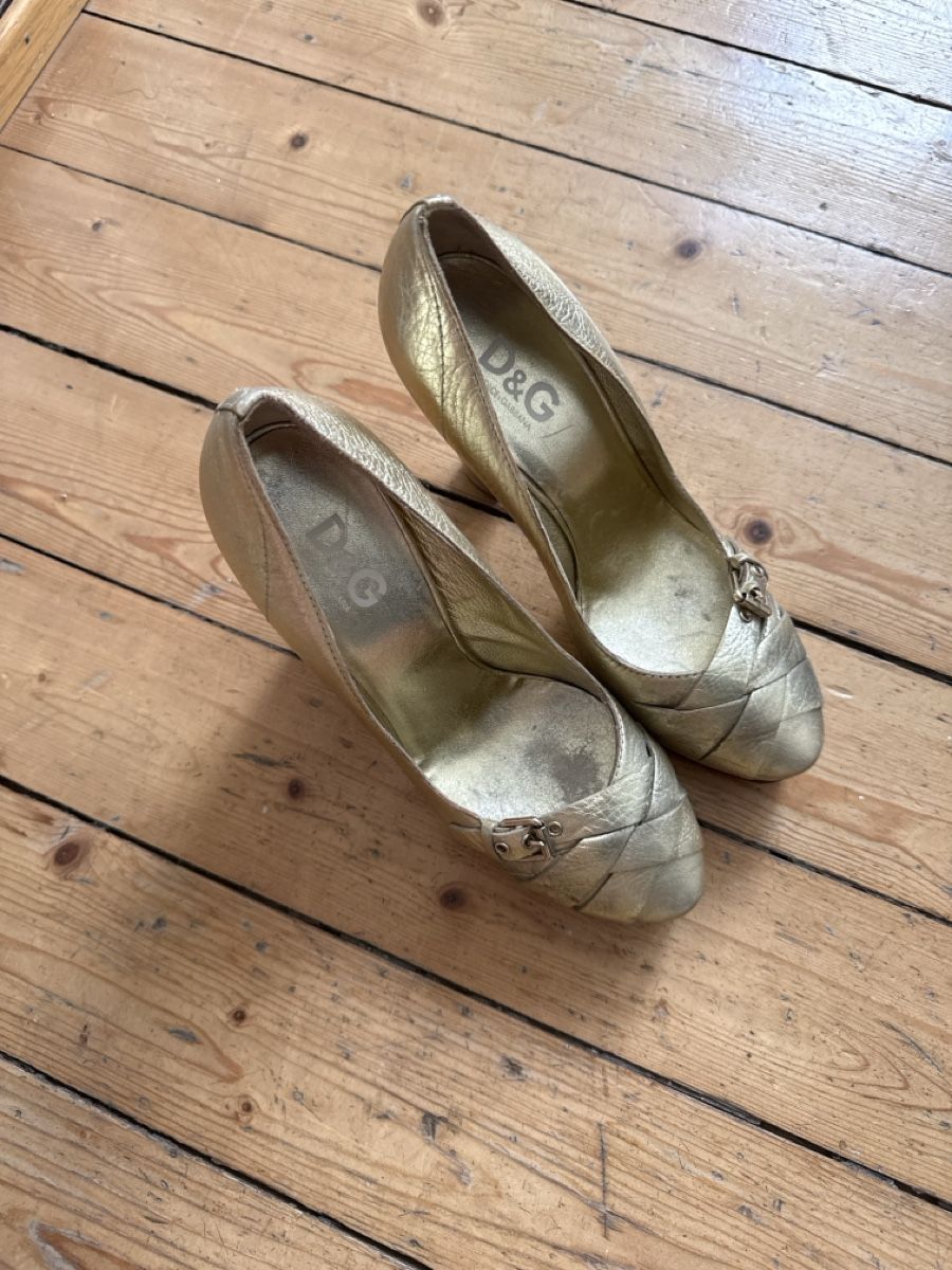 Dolce & Gabbana Scarpe da donna: D&G Goldene Pumps, Gr. 37 – Usato da Basel venduto da dar_m6pq 5