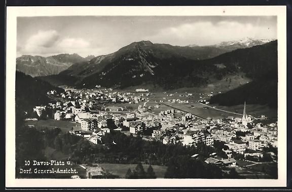 Cartes postales: AK Davos, General-Ansicht Platz und Dorf – D'occasion à Berlin par bartko-reher