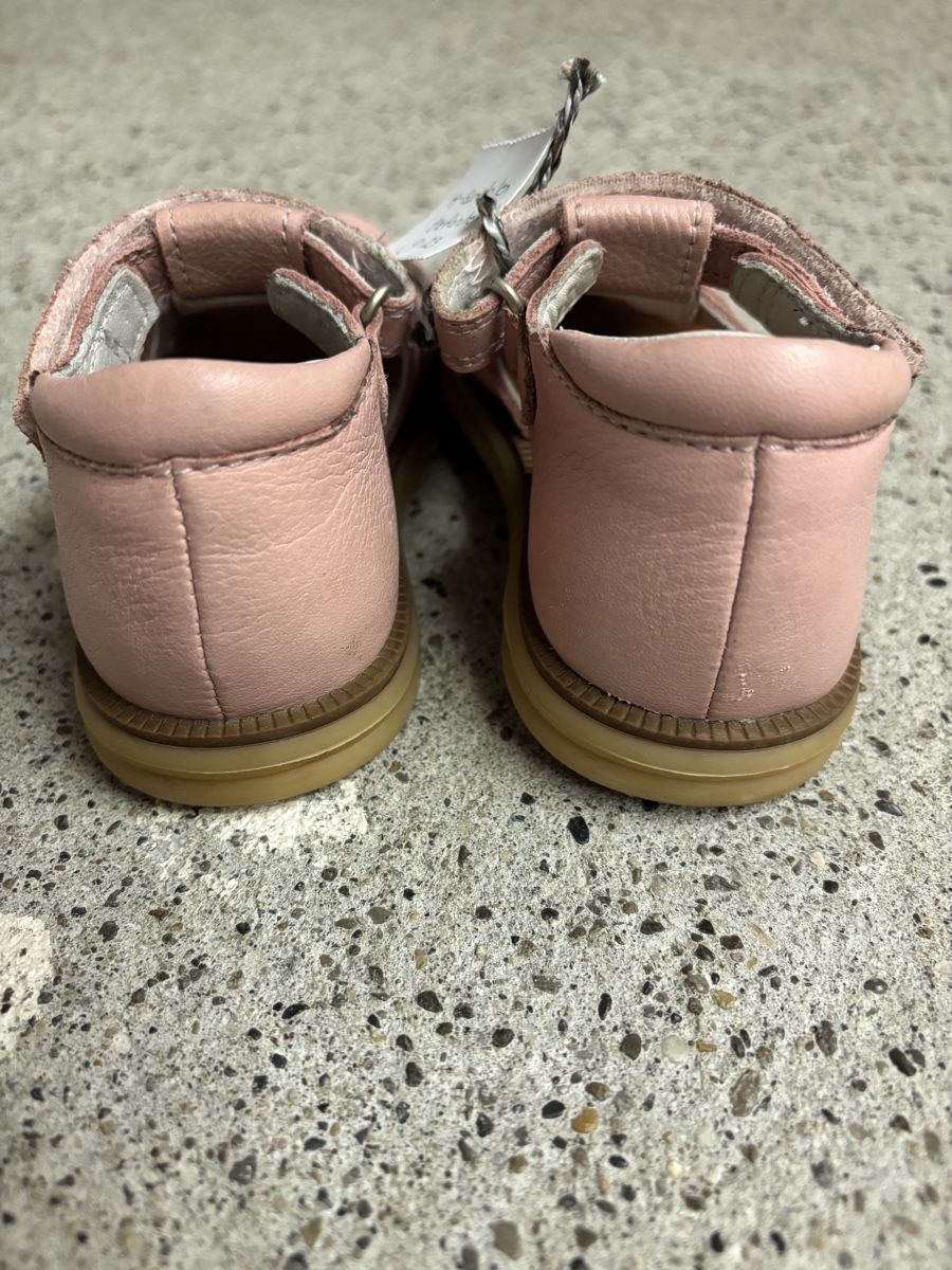 Elefanten Chaussures filles: Elefanten Sandale, rosa Gr. 23 – D'occasion à Büren an der Aare par Nikito2001 1