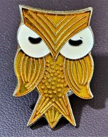 P827 - Pin  UHU / Eule