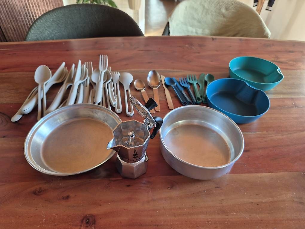 Services de table: Diverses Campingsgeschirr – Neuf (Voir description) à Oberrüti par ellibelli_oO_ 1