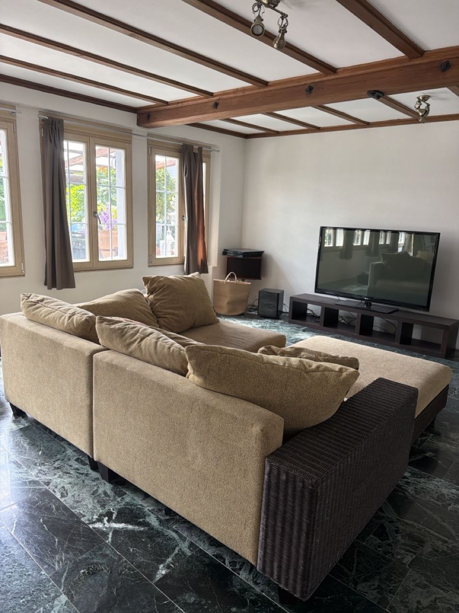 Sofas: Beiges Ecksofa mit Hocker – D'occasion à Glattfelden par Sparina 1
