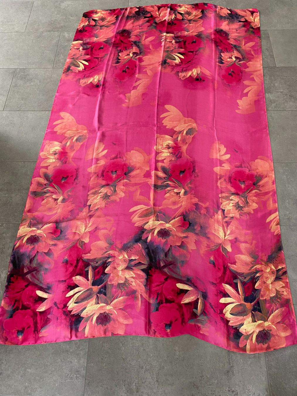Foulards, Tücher & Schals: Wunderschöner Sommerschal,gross ,pink gemustert,NEU – Neu (gemäss Beschreibung) aus Sarmenstorf von Nathi013
