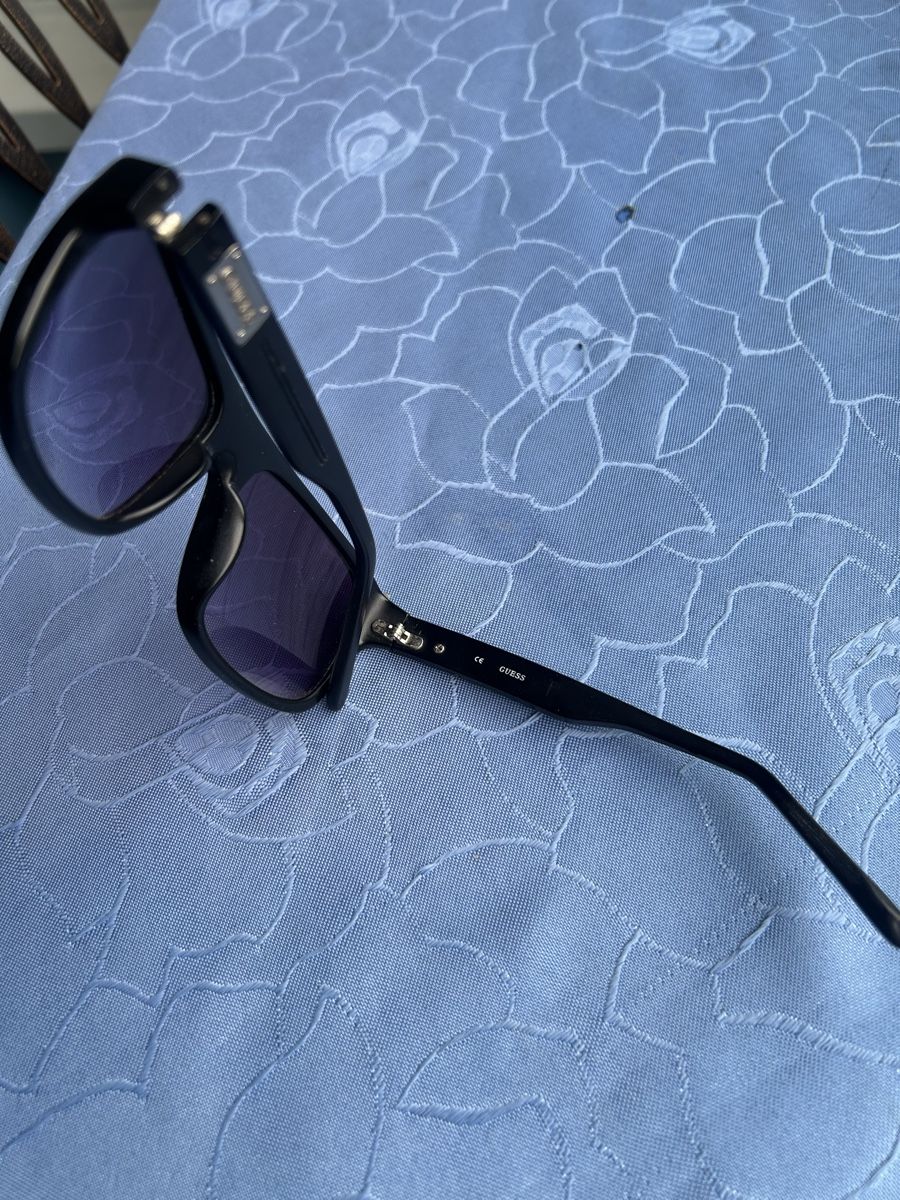 Lunettes & Verres: Sonnenbrille  – D'occasion à Basel par Krisztina.na 2