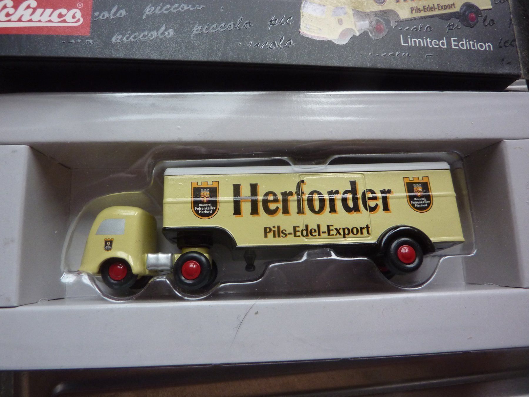 Voitures modèles: Schuco Herforder – Neuf avec emballage d'origine à Balsthal par eva_dsx7 1
