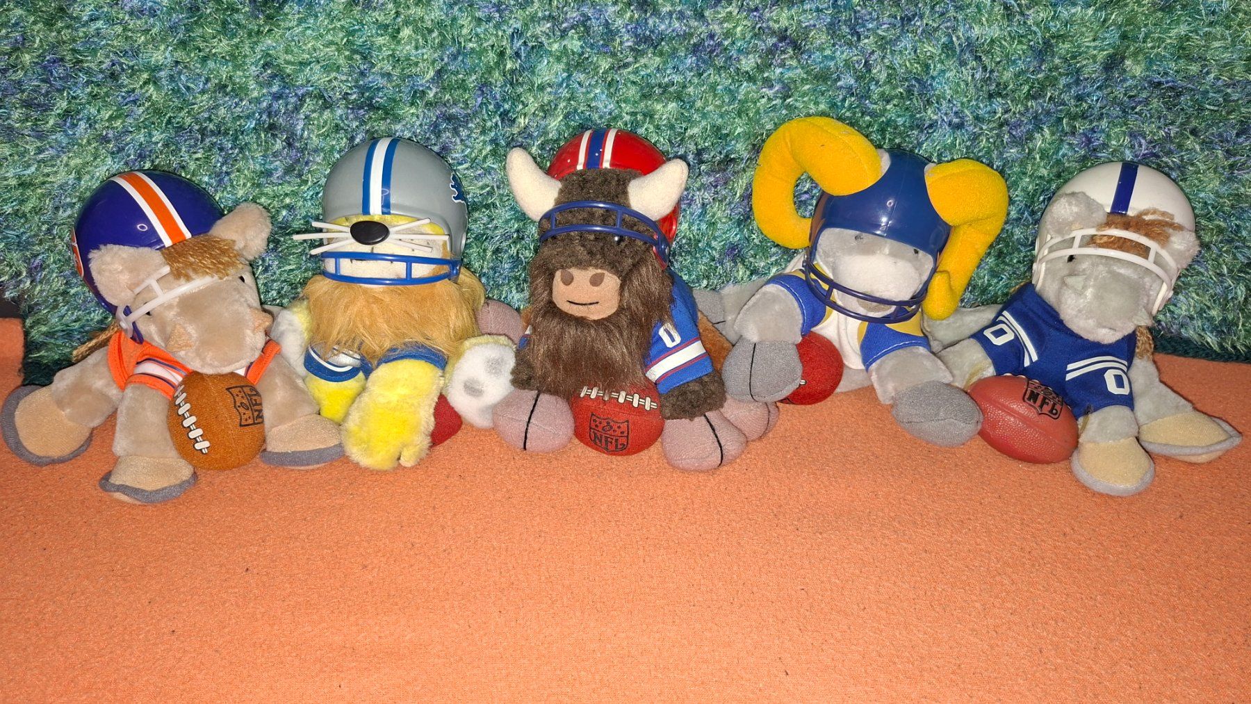Statuette: NFL Maskottchen 1983 – Nuovo (secondo la descrizione) da Unterstammheim venduto da willikoyote72 1