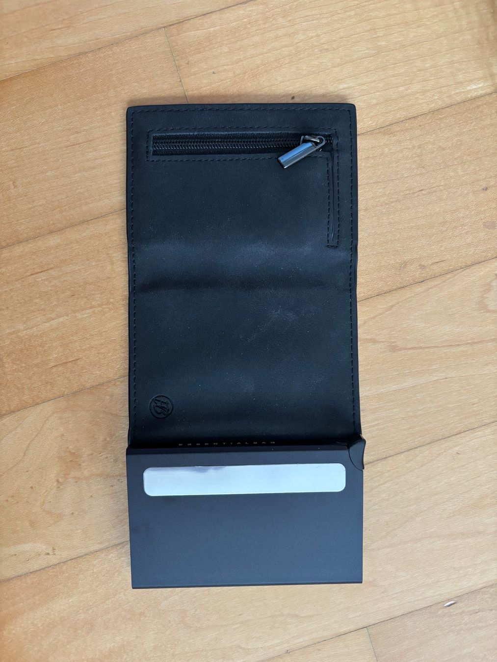 Portefeuilles: Essentail Bag Smart Wallet / Kartenetui – Neuf avec emballage d'origine à Gossau SG par lrt_2r4y 2