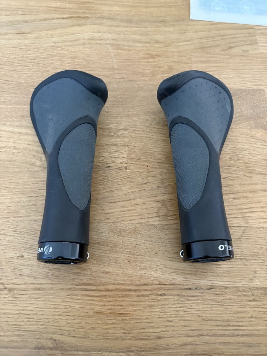 Ergon Ersatzteile: Poignées vélo ergon  – Gebraucht aus Biel/Bienne von pat_kh7v