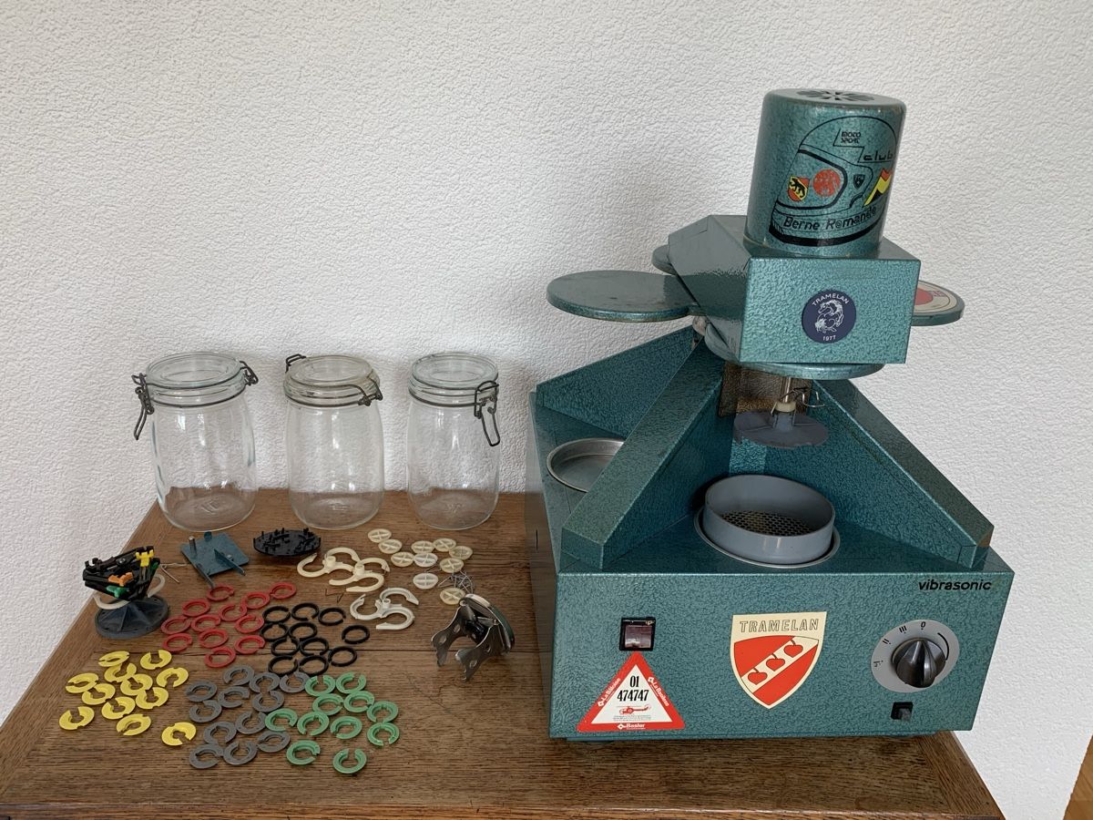 Bergeon Alle Werkzeuge: Machine Vibrasonic automatique BERGEON ELMA horloger – Gebraucht aus St-Imier von gui_6b6f