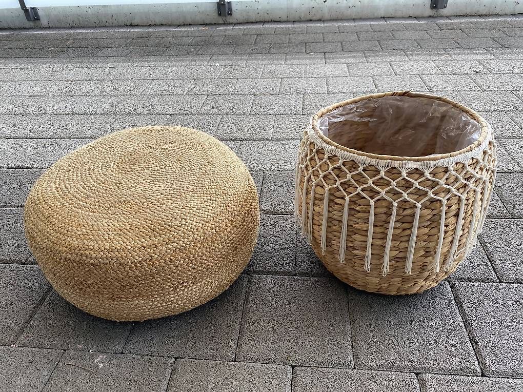 Pots de fleurs: Boho Set: Rattan/Jute Sitzpouf & Blumenübertopf mit Makramee – D'occasion à Goldau par mic_m6k9