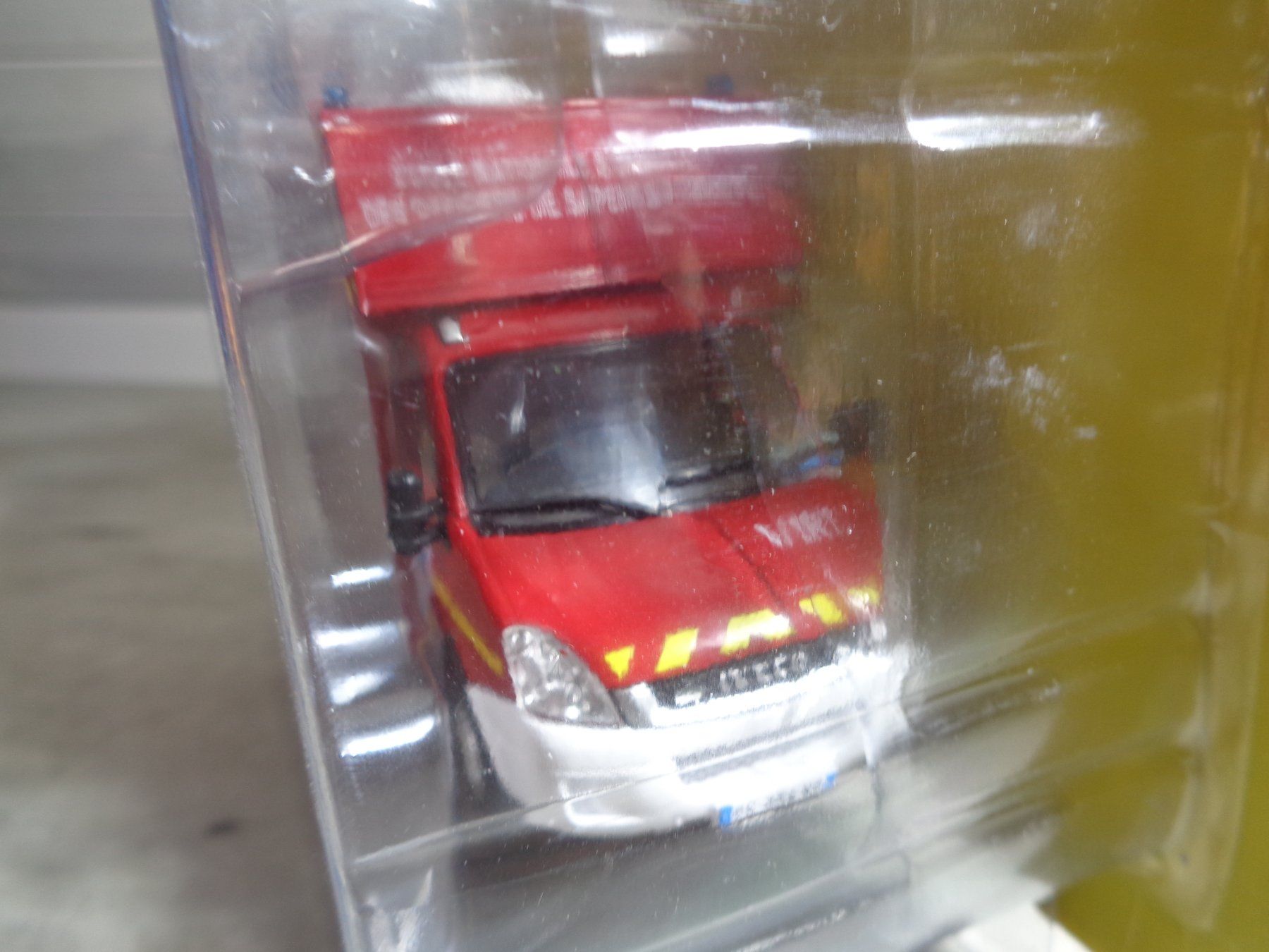 Iveco Modellini d'auto: Hachette 1:43 Pompier Iveco Daily 65C18 – Nuovo e nell'imballaggio originale da Reconvilier venduto da rallycar 2