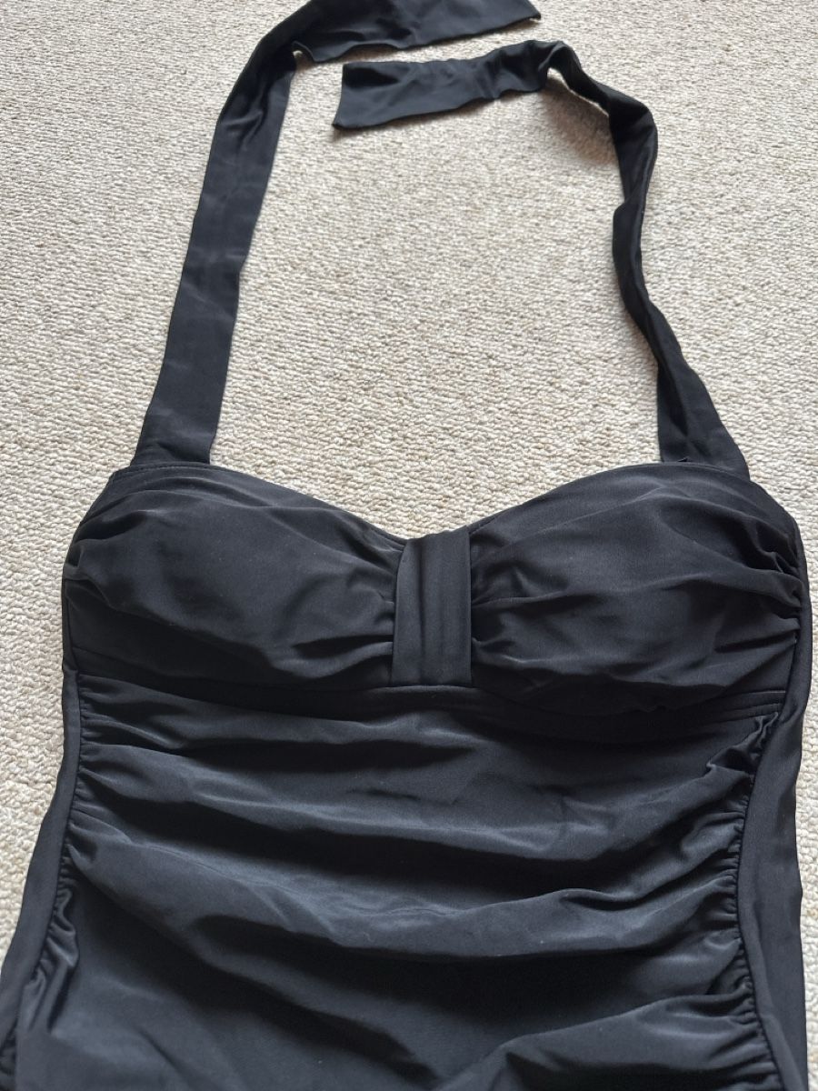 Maillots de bain & Bikinis: Schwarzer Badeanzug Class International Grösse 36B – D'occasion à Buchs AG par tifena 1