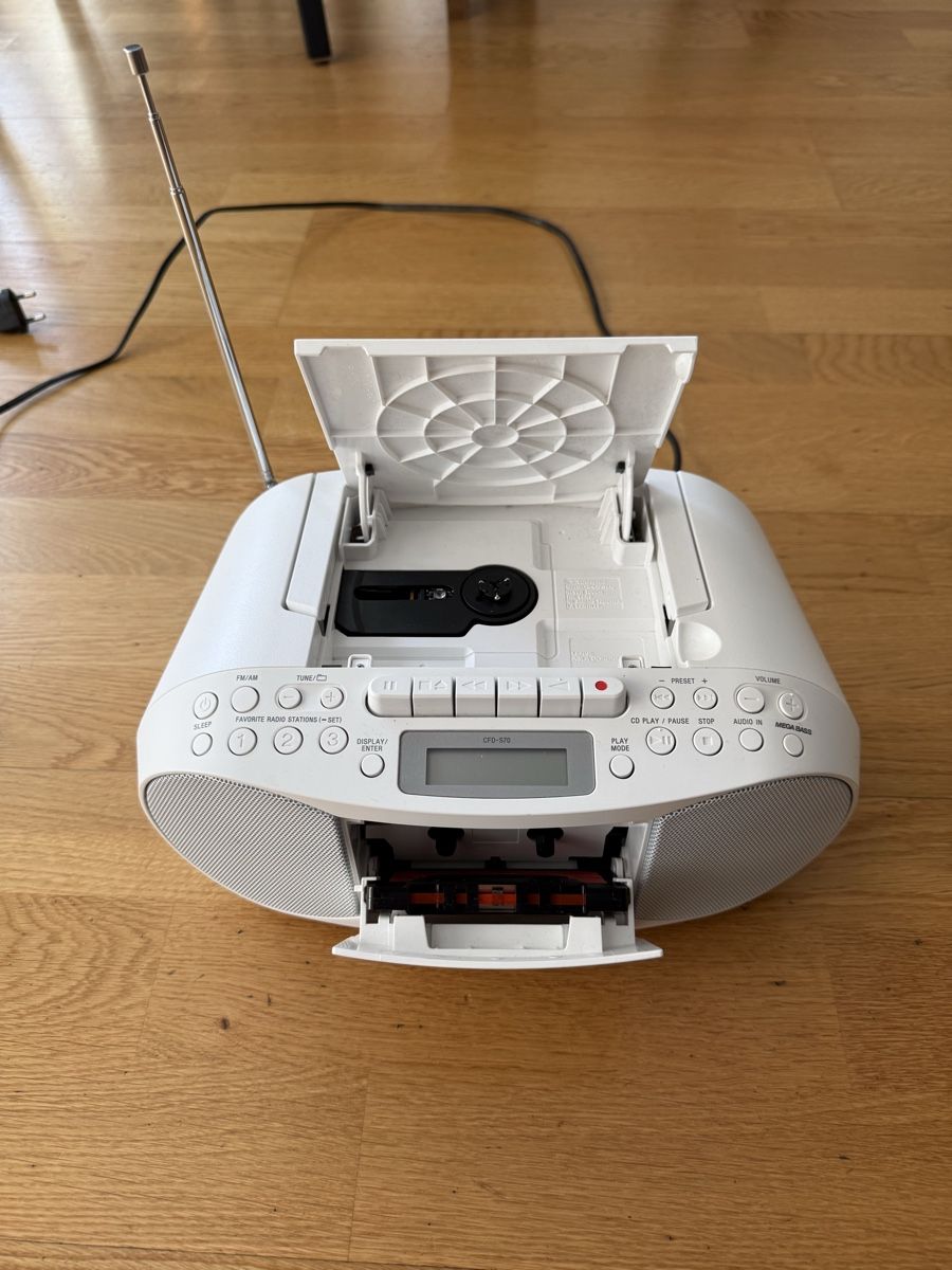Sony Sistemi audio & multimediali: Sony CD Radio Cassette Corder – Usato da Luzern venduto da Daniela1907 3