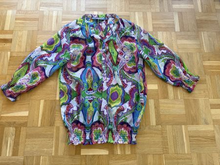 Joli chemisier transparent Desigual multicolore