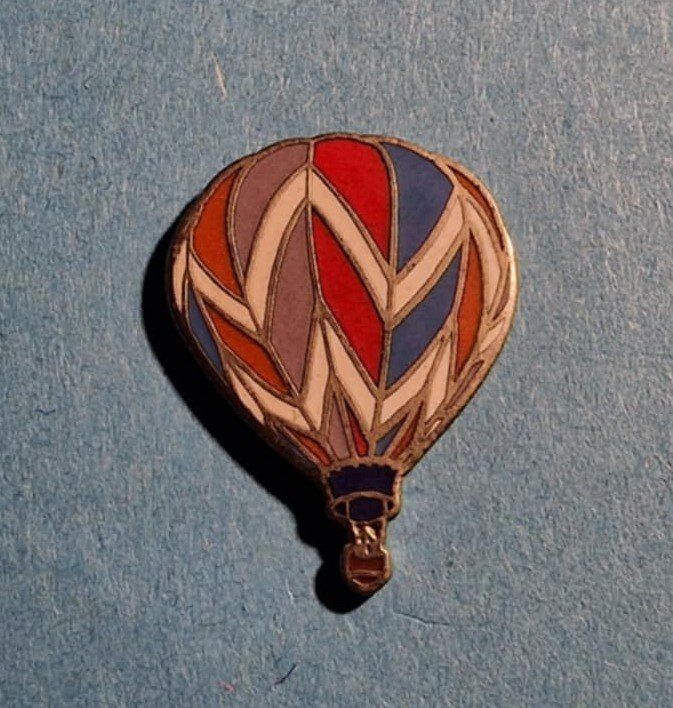 Plaquettes & Badges: Ballon Pin Heissluftballon multicolor Firefly – D'occasion à Härkingen par specialshapes