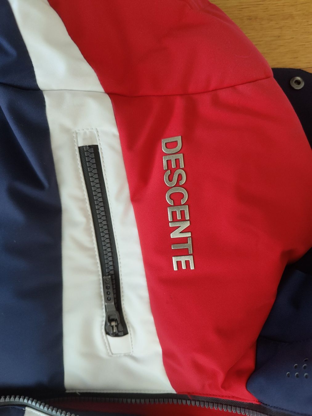 Anzüge, Sport- & Funktionsanzüge: Descente Skianzug 52 - Deon – Gebraucht aus Bolligen von Casewise 9