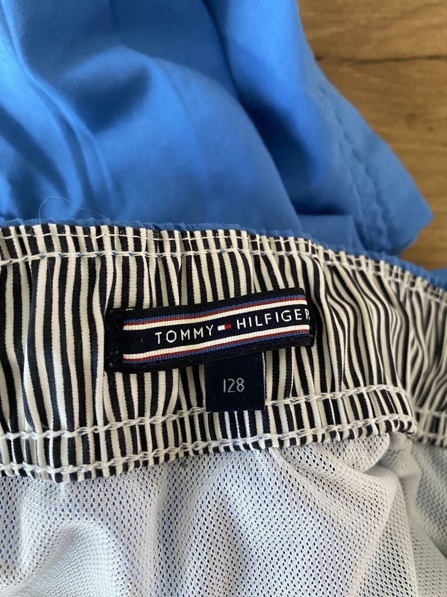 Tommy Hilfiger Badehosen: Badehose Tommy Hilfiger Grösse 128 blau – Gebraucht aus Schliern b. Köniz von Jill76 3