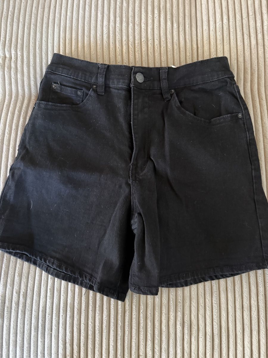 Pull&Bear Pantalons: neuwertige Pull&Bear Shorts Grösse 36 – Neuf (Voir description) à Recherswil par luca_v