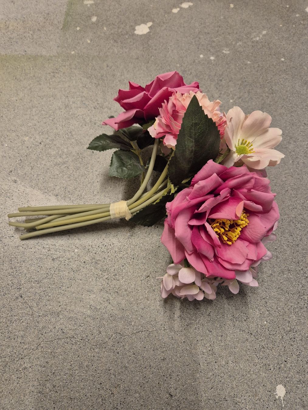 Tutte le decorazioni: kunstblume  – Usato da Würenlingen venduto da kuh33 1