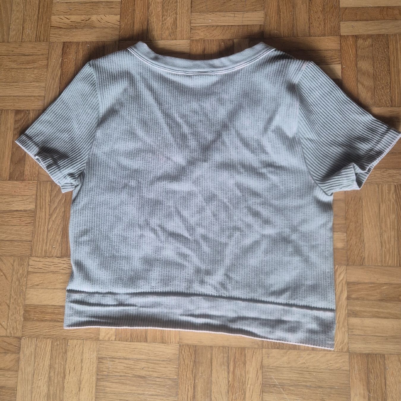 Tops: Eye Candy Cropped Top Grün Gr. L/XL – Gebraucht aus Luzern von nnamfuak 1