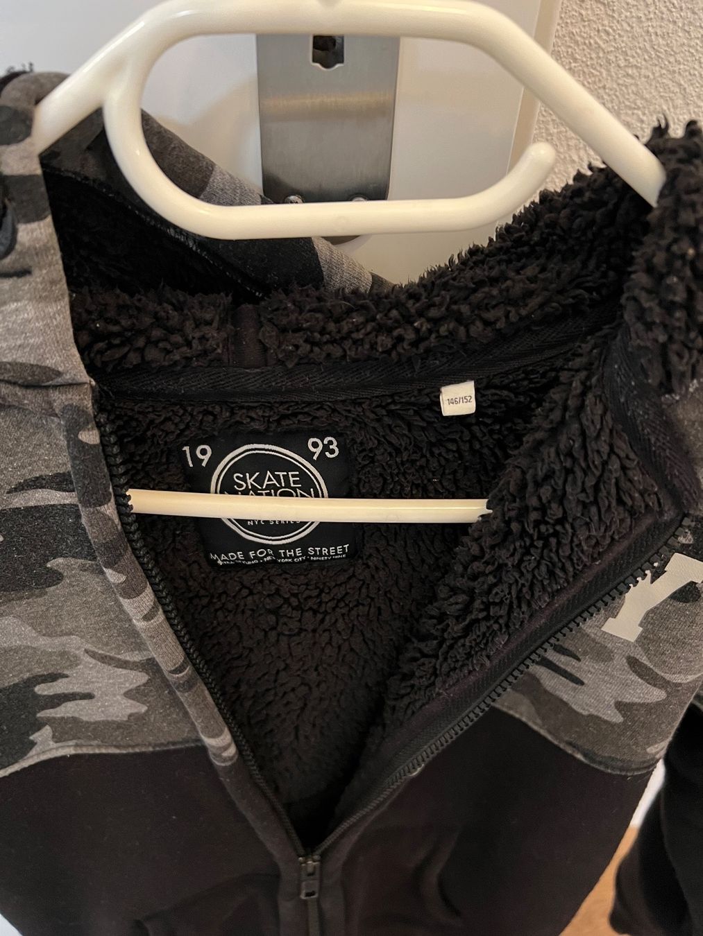 Giacche & Cappotti: Kapuzenjacke mit Teddybärfell innen – Usato da Urdorf venduto da Daniela028 2