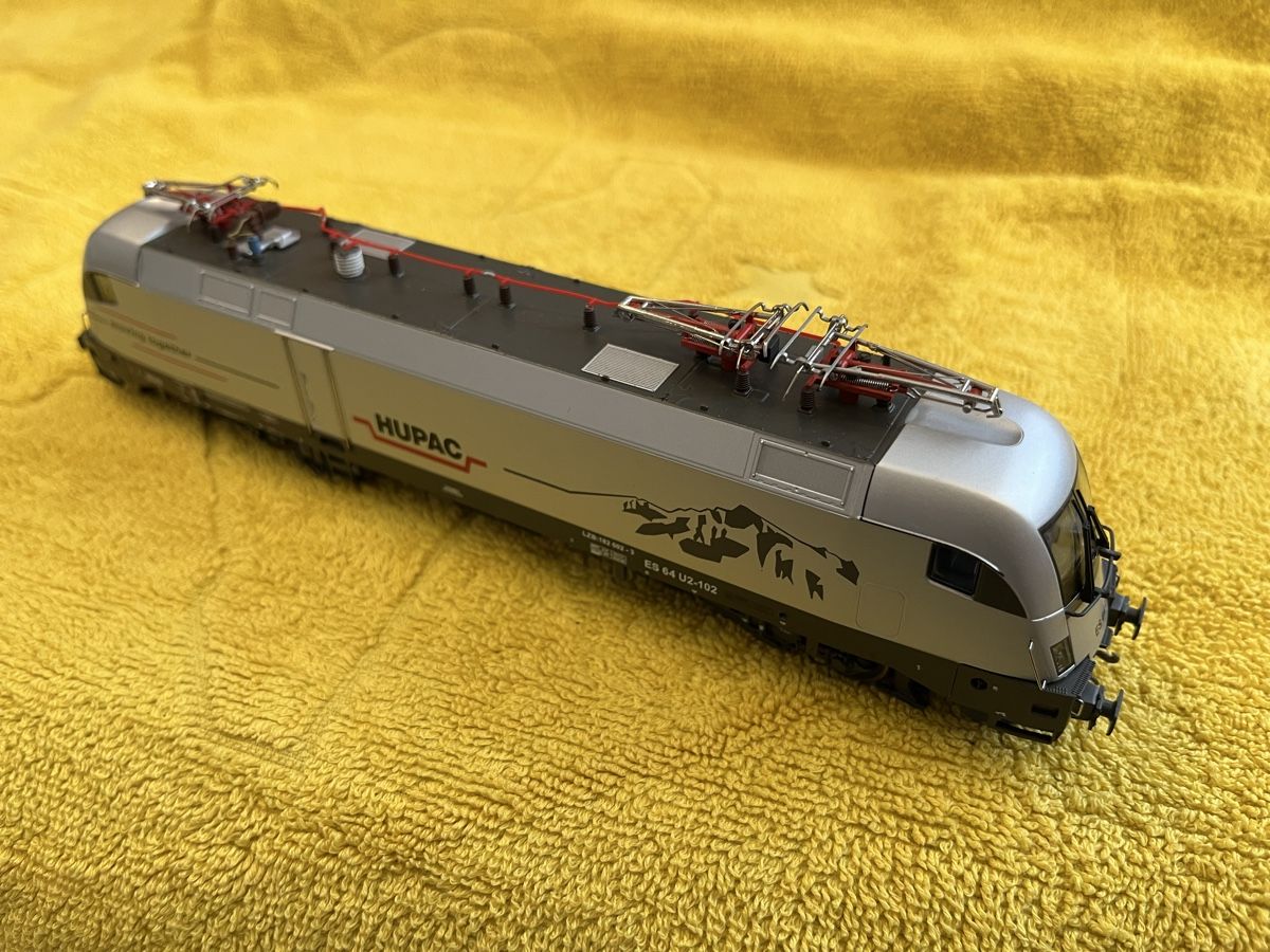 Jägerndorfer Modellini di ferrovie: Taurus Hupac – Nuovo e nell'imballaggio originale da Thusis venduto da Starlera 2