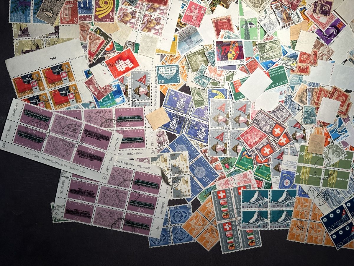 Alle Briefmarken: Viele Schweizer Briefmarken Lose Abgelöst - Sammlung – Gebraucht aus Stettfurt von 2442 8