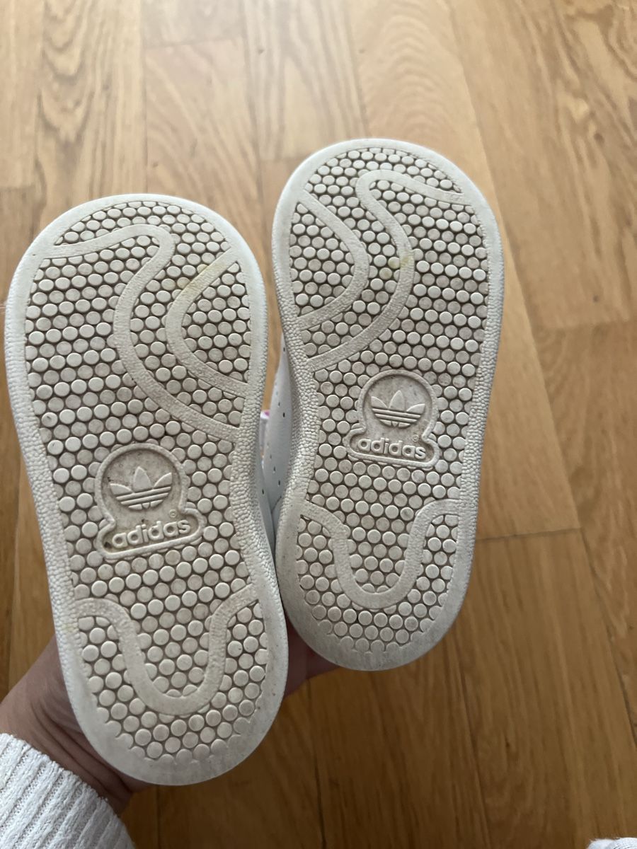 Adidas Scarpe per ragazze: Adidas Schuhe Gr 24 – Usato da St. Gallen venduto da luc_92dl 2