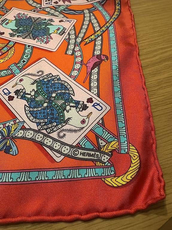 Foulard & Sciarpe: HERMÈS - Dame de Coeur / Seidentuch  – Usato da Spreitenbach venduto da vancosta 1
