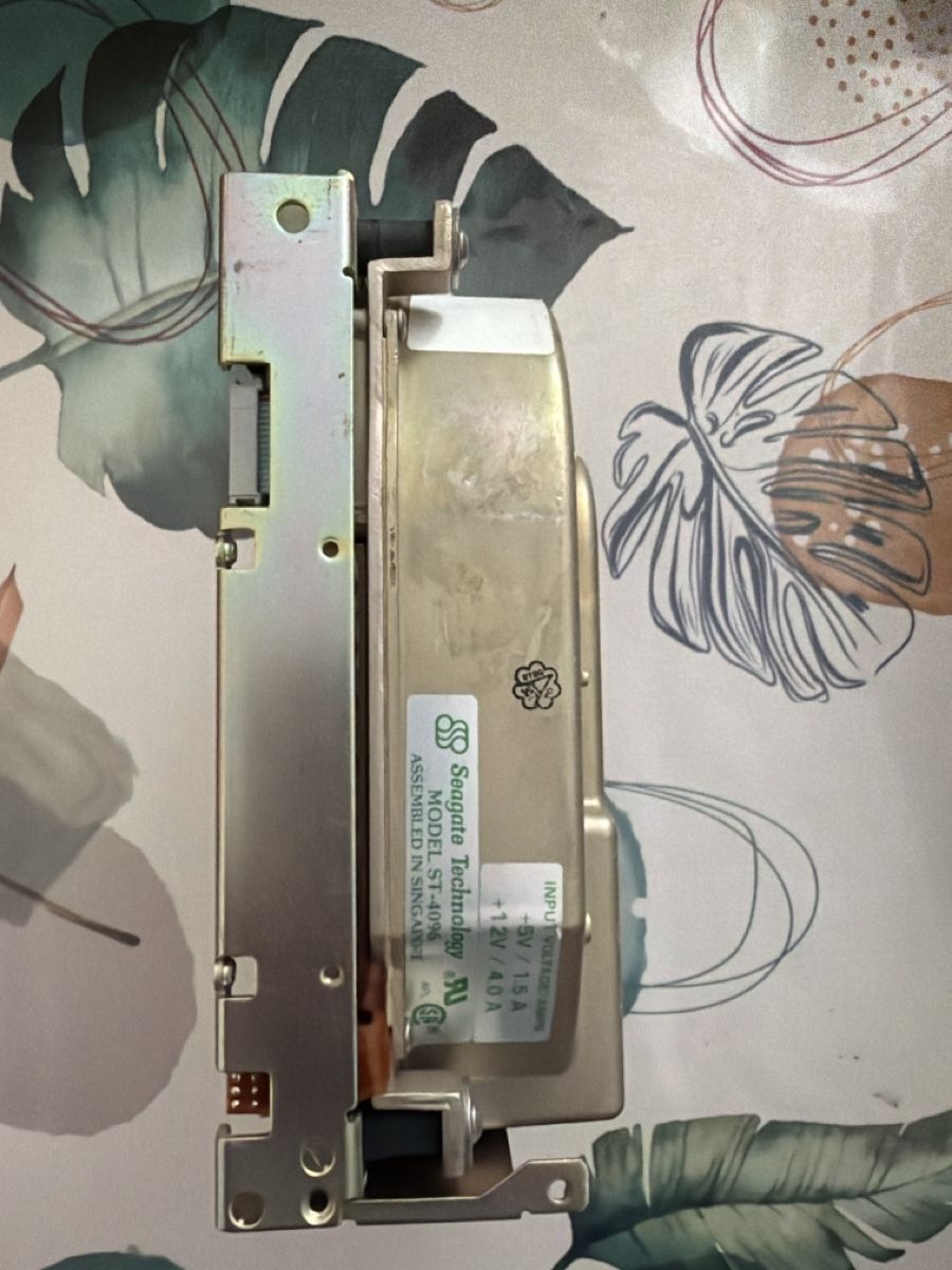 Seagate Harddisks: Disque dur Winchester  – Defekt aus Martigny von capri2800 2