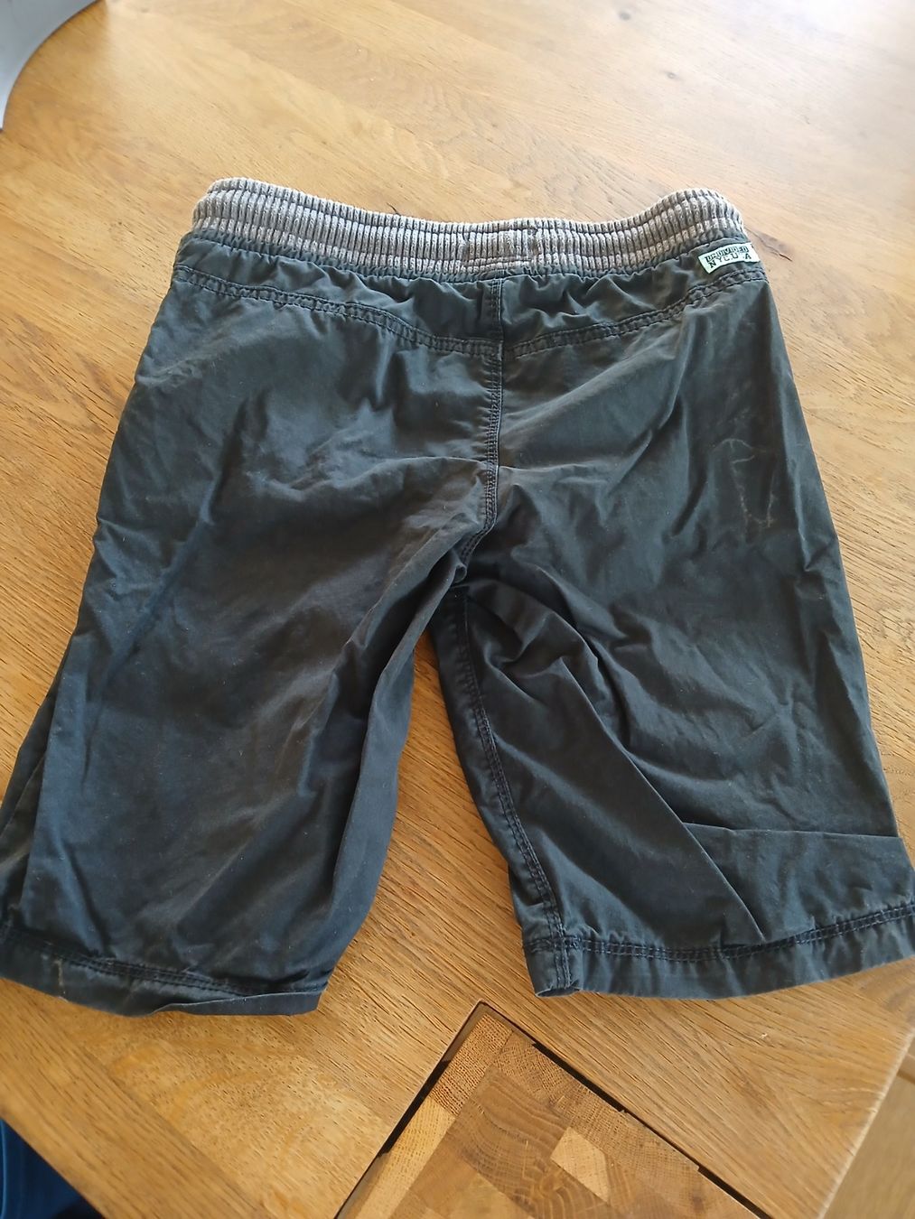 C&A Hosen: kurze Hose 134 c&a – Gebraucht aus Fislisbach von Coffeeinthemorning 1