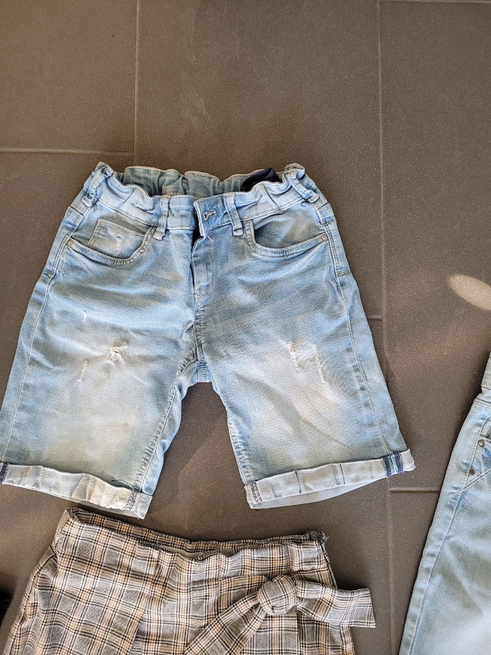 Lotti & Set di vestiti: 4-teiliges Kleiderpaket 146/152 – Usato da Erlinsbach SO venduto da Elso72 2