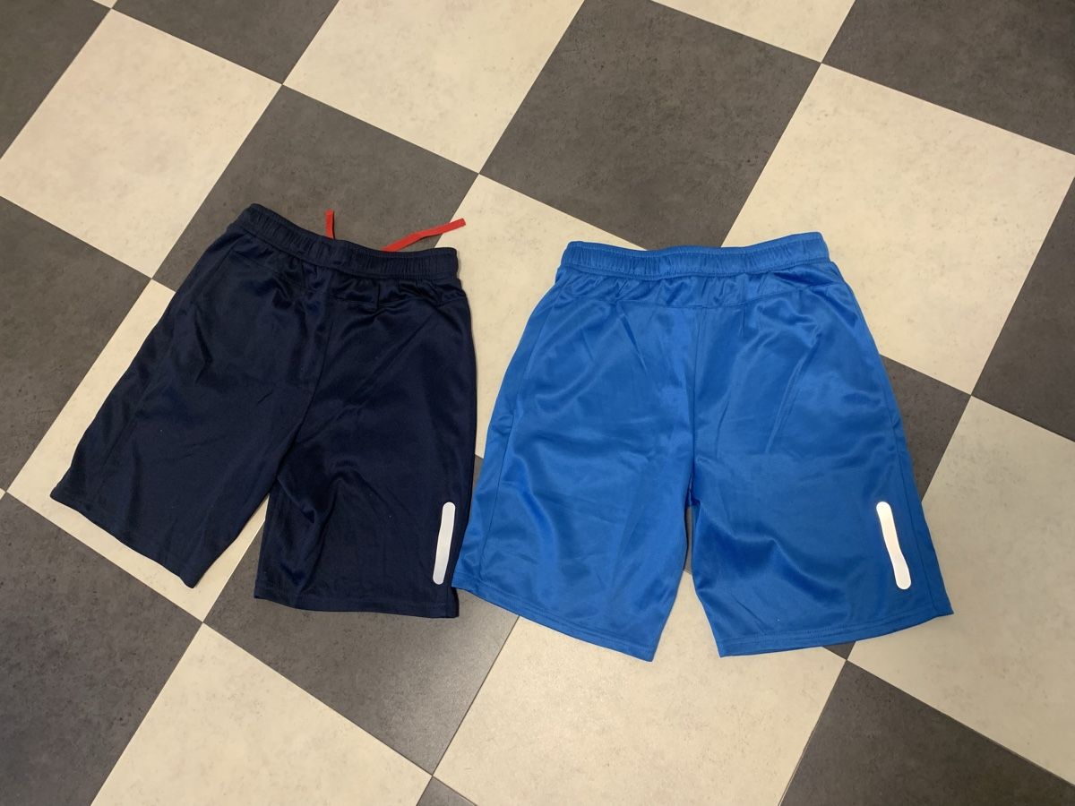 Pantalons: Shorts – D'occasion à Luzern par Boudin03 1