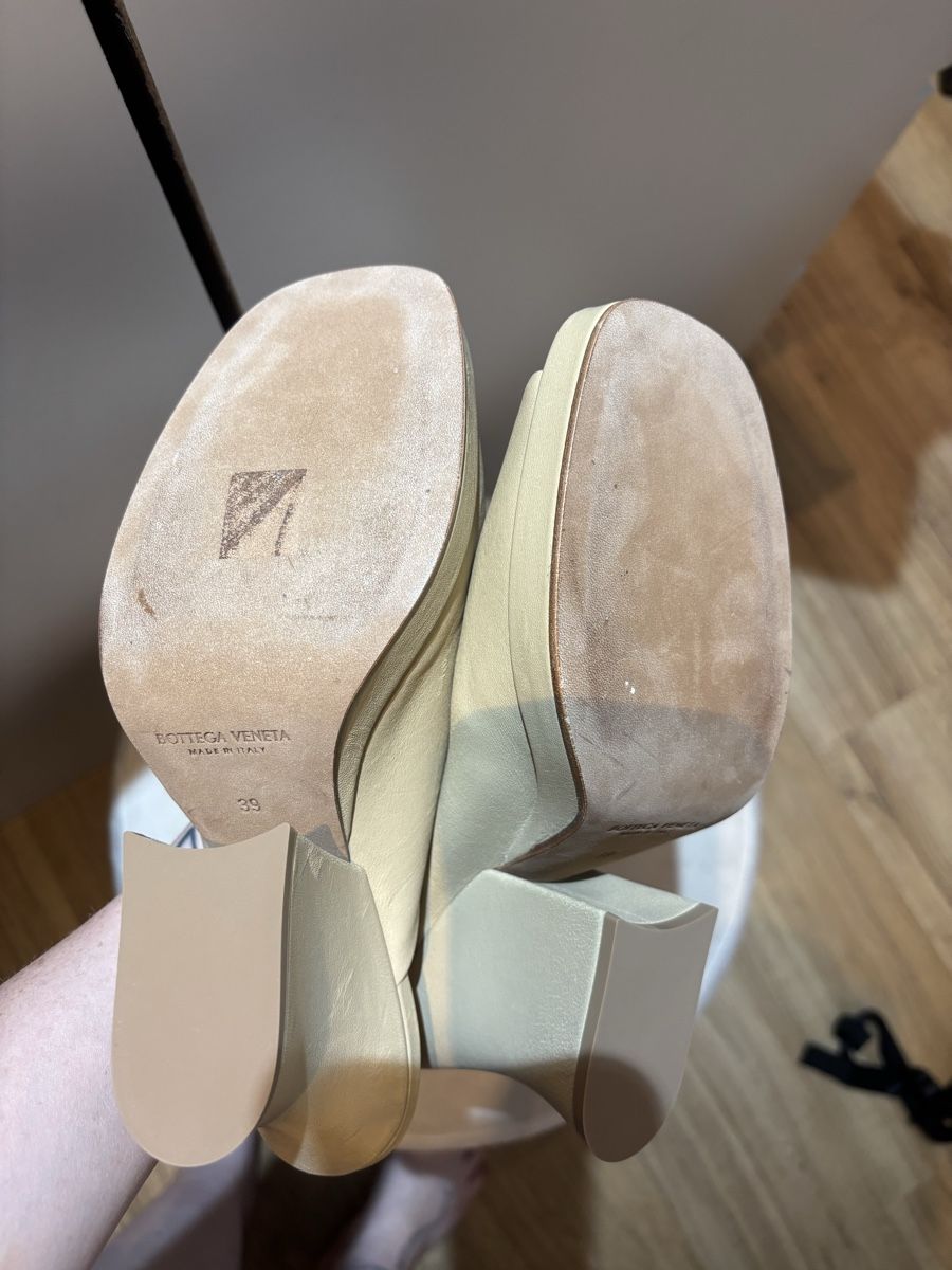 Bottega Veneta Scarpe da donna: Bottega Veneta Sandalen Gr. 39 – Usato da Höri venduto da Celine.11 3