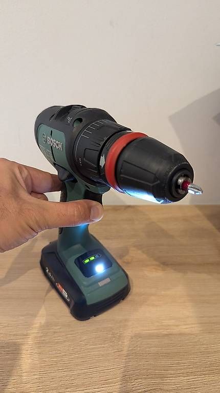 Bosch Bohrmaschinen: Trapano bosch battente a batteria – Gebraucht aus Gravesano von suc_8dhv 1