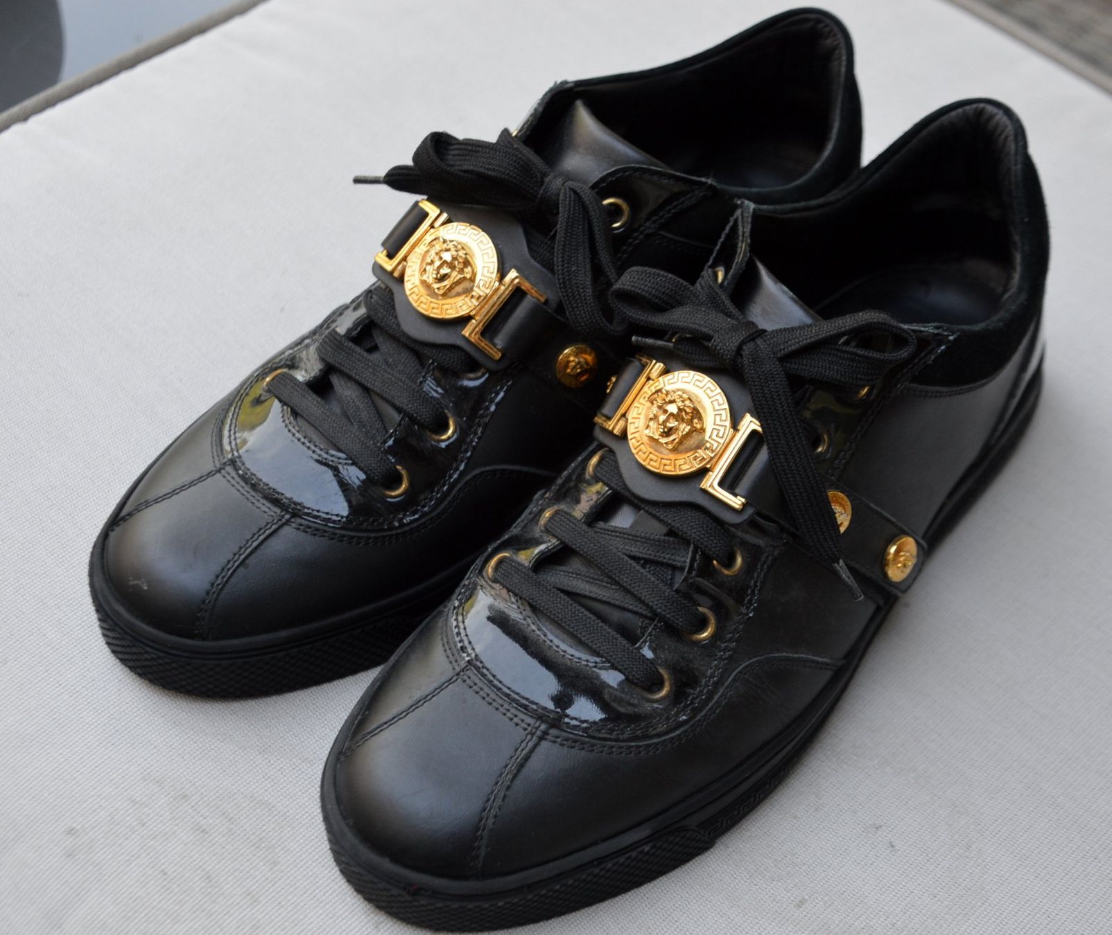 Versace Scarpe da uomo: Sneakers Versace Medusa .42 – Usato da Collonges venduto da Auganien 1