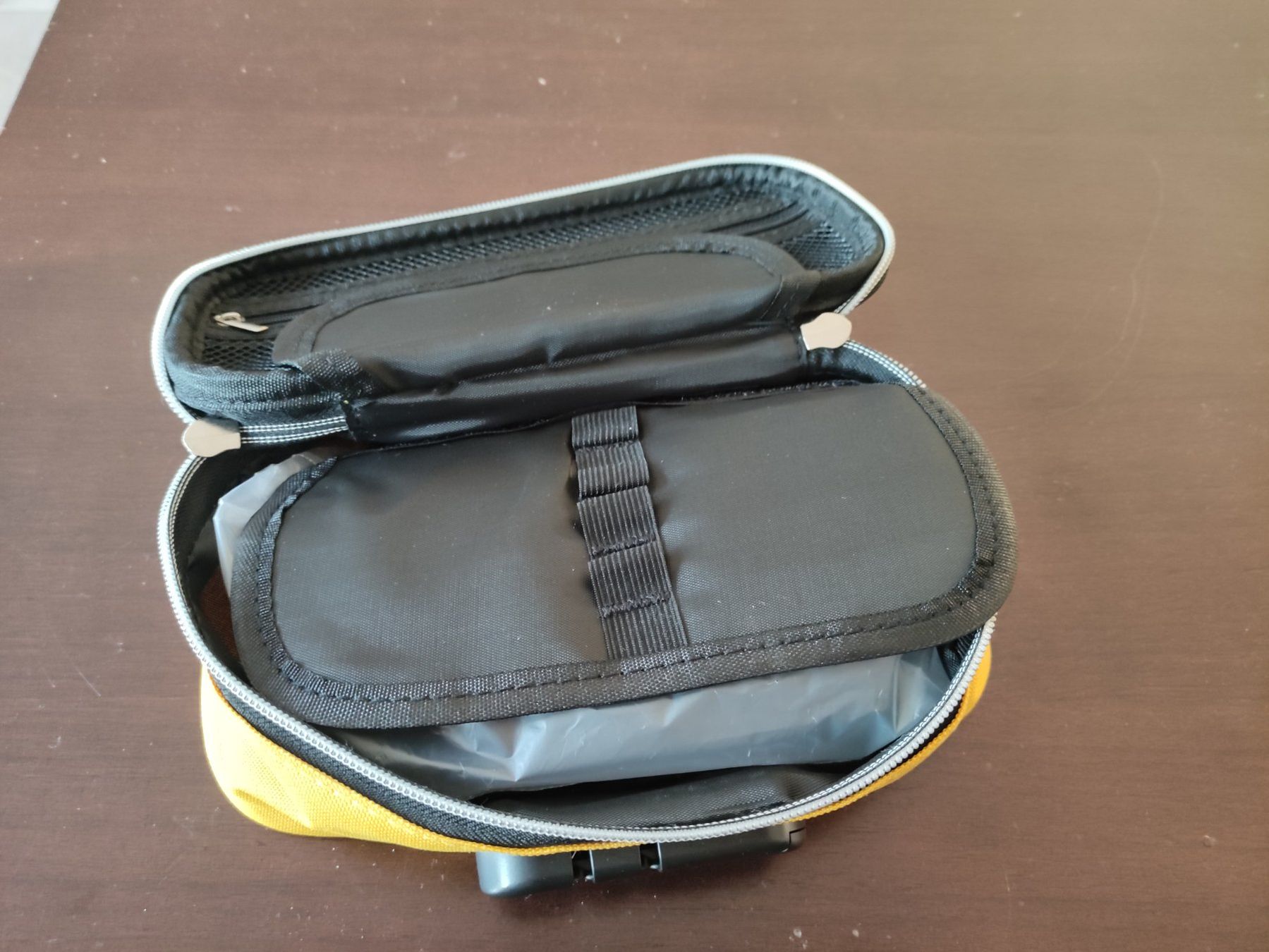 Astucci : Trousse à Crayons Pokemon Pikachu – Nuovo (secondo la descrizione) da YVERDON-LES-BAINS venduto da Tony-no 3