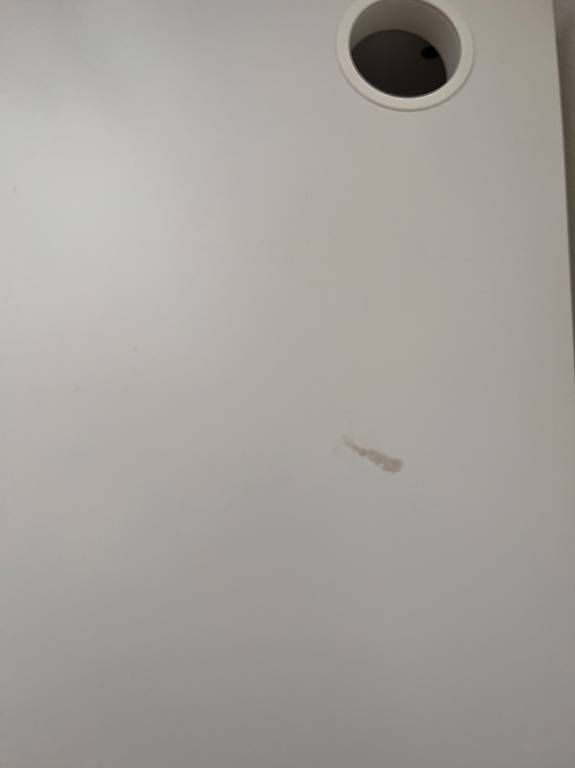 Scrivanie: Ikea Schreibtisch - 2 Schubladen – Usato da Luzern venduto da flo_db5q 3