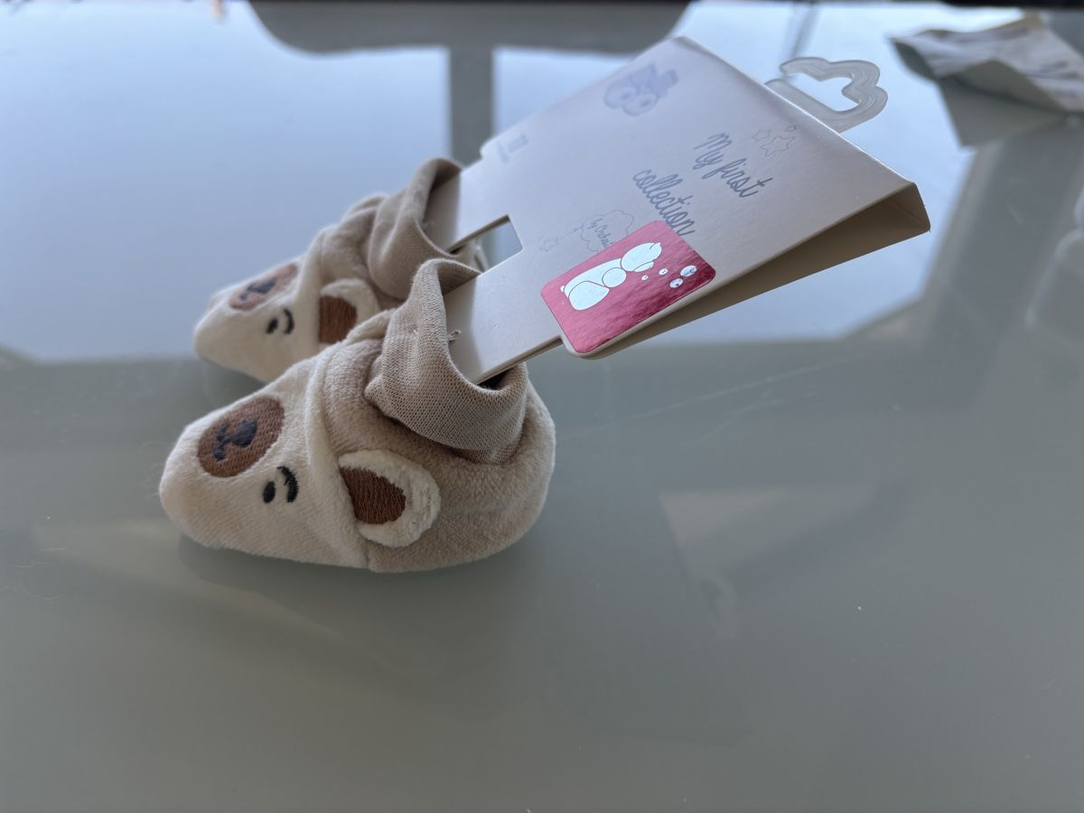 Scarpe per ragazzi: Chaussons bébé naissance NEUF !! – Nuovo e nell'imballaggio originale da Chéserex venduto da Ramp0n 1