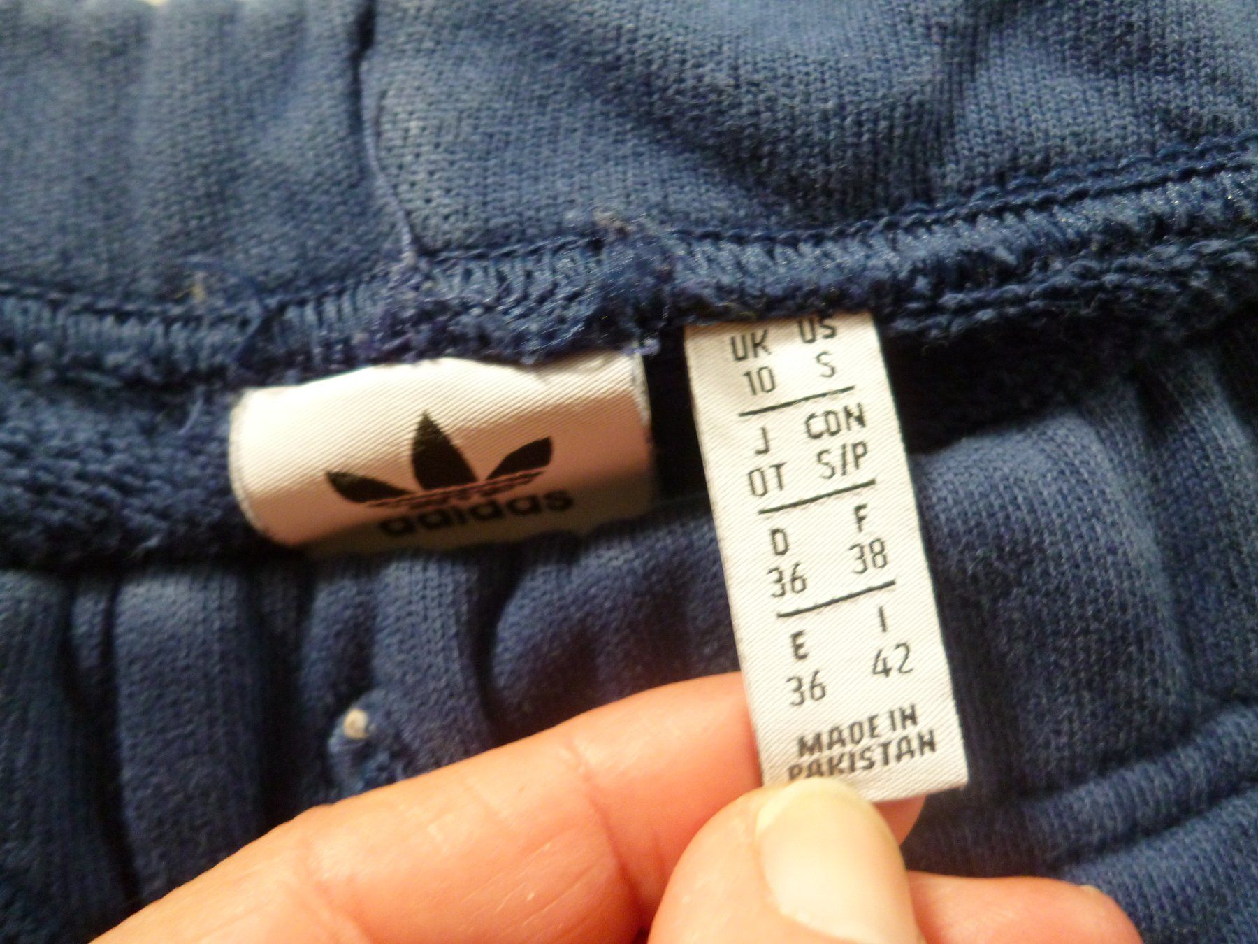 Adidas Hosen: ADIDAS  blaue Trainerhose Gr. 36 – Gebraucht aus Dättlikon von Mamakuga 2