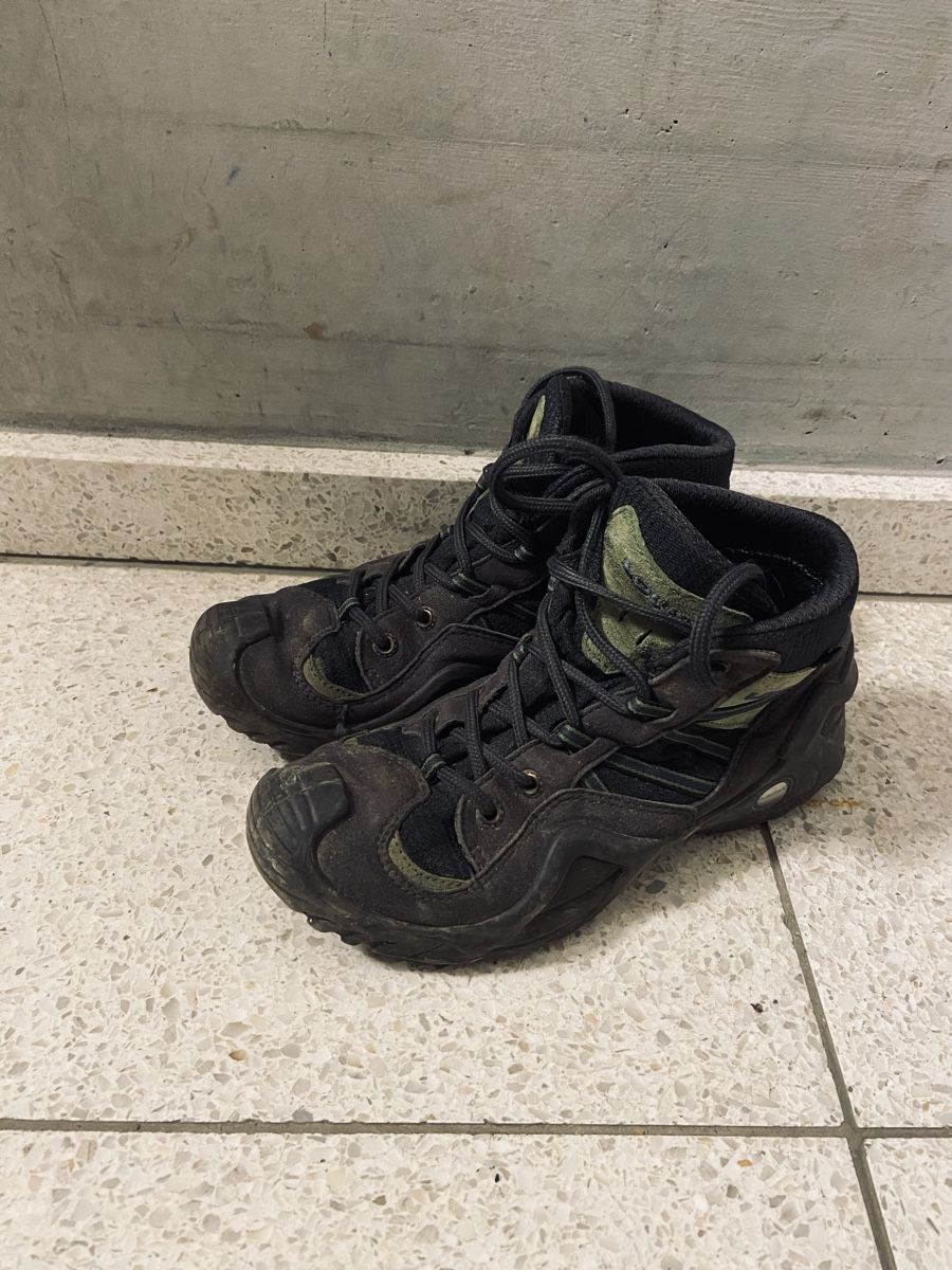 Lowa Scarpe da uomo: Lowa Gore Tex Wanderschuhe Gr. 37 – Usato da Zürich venduto da pluto124