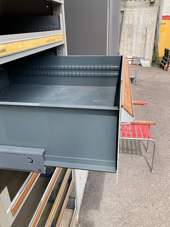 Armadi: Werkzeugschrank Vidmar – Usato da Liesberg Dorf venduto da Country1 4