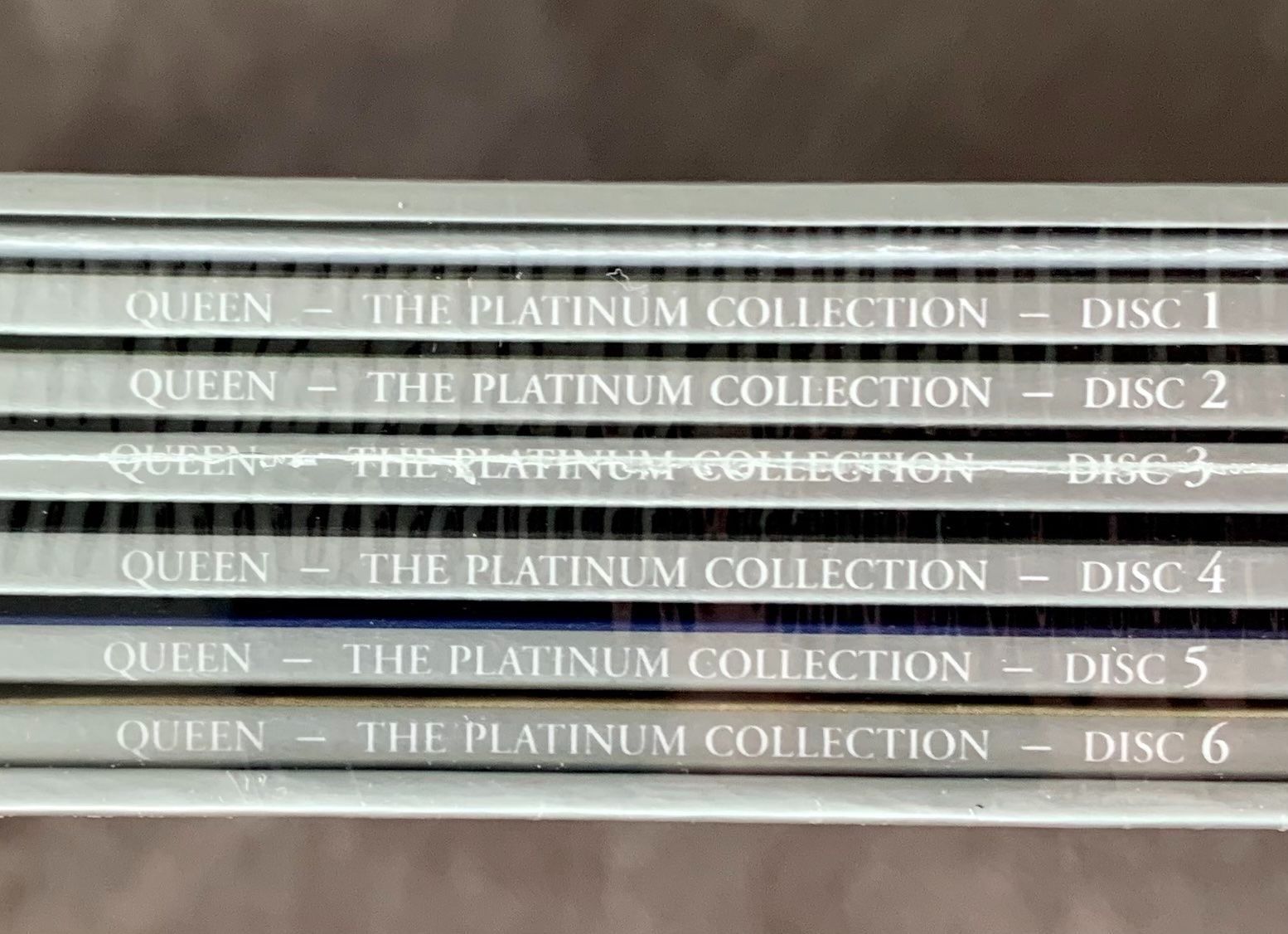 Dischi in vinile: QUEEN Platinum Collection (Ltd Coloured Package!) 6 x VINYL – Nuovo e nell'imballaggio originale da Basel venduto da forevermusic 3