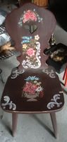 Stuhl mit Blumenmuster