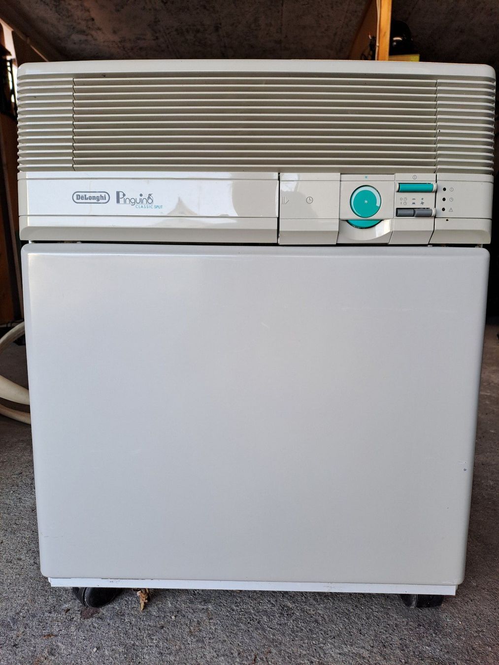De'Longhi Condizionatori: Mobile Split-Klimaanlage De'Longhi Pinguino – Usato da Burg AG venduto da  1